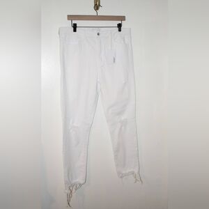 Vervet Jeanne White Distressed Jeans NWT 32 Stretch Raw Asymmetric Hem VT437WH